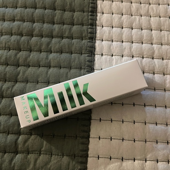 Milk Makeup Hydro Grip Set + Refresh Spray / Grip - Picture 8 of 10